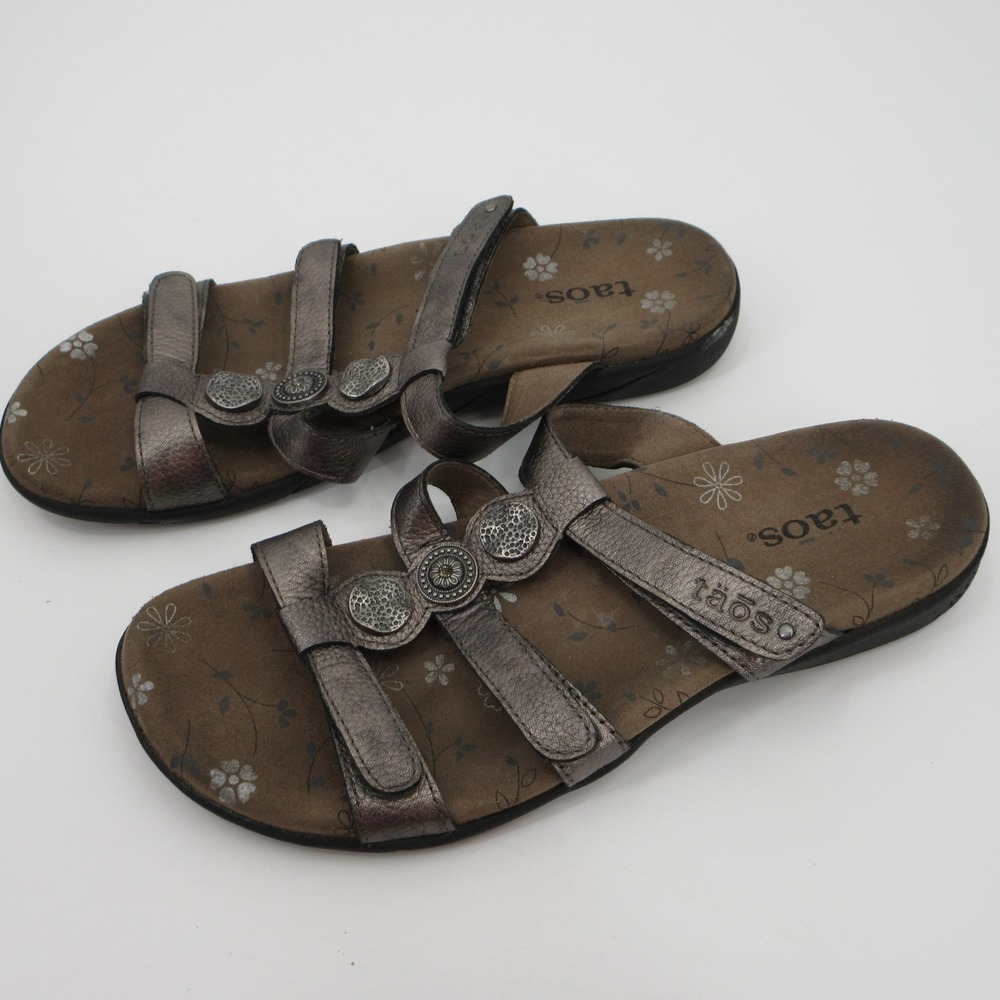 Taos Trulie Pewter Metallic Leather Comfort Sandals Women Size 8 Floral Footbed